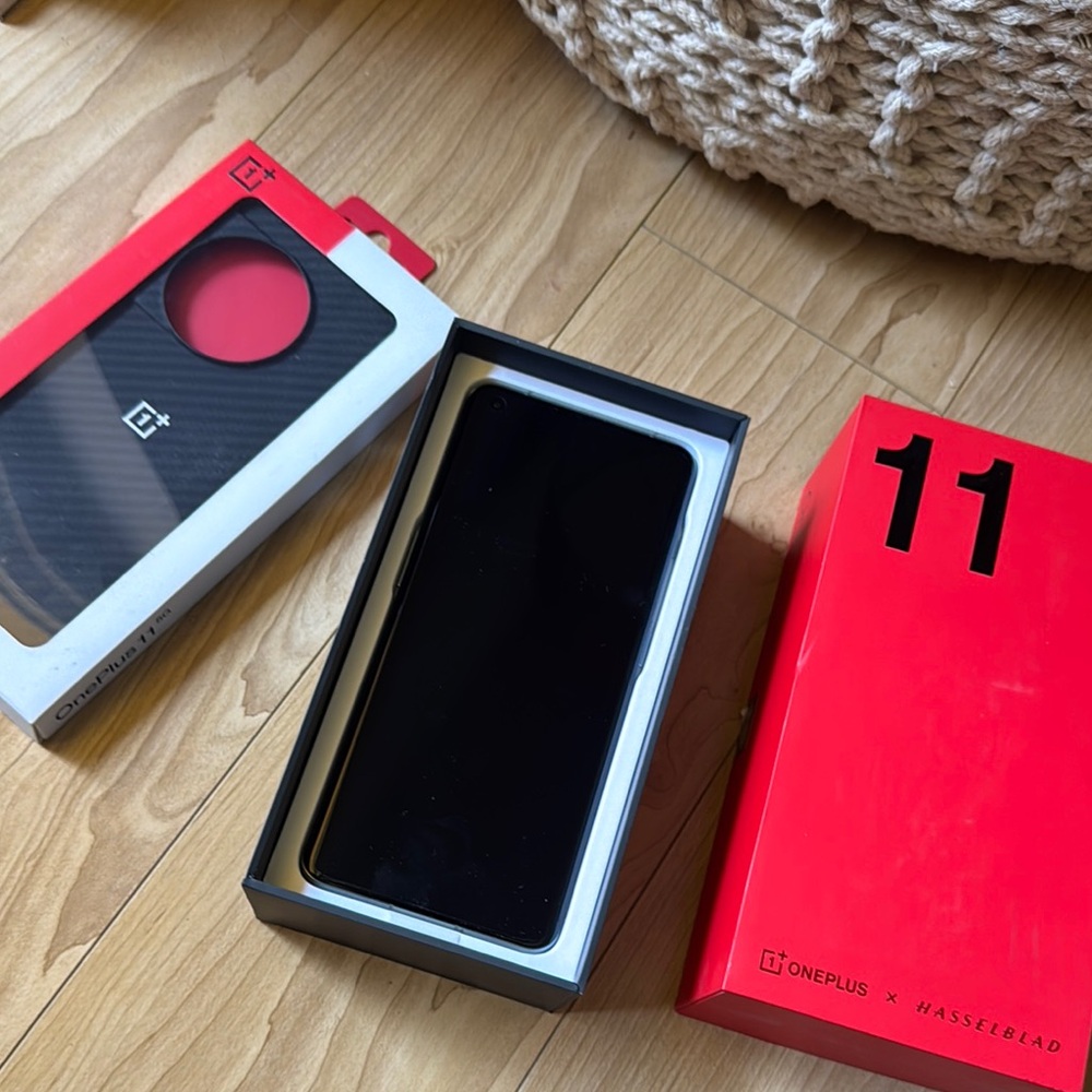 OnePlus 11 Smartphone with Case 16GB